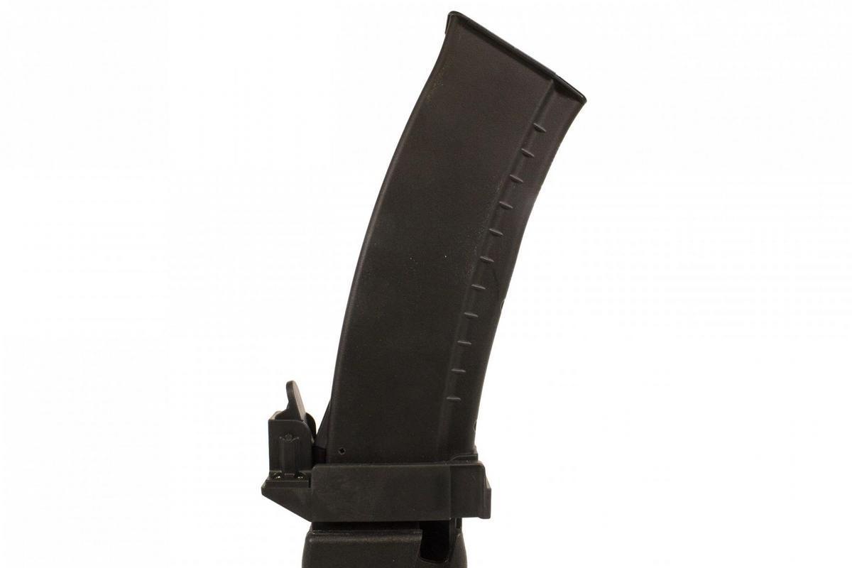 Rullattavan lippaanlataajan adapteri, AK