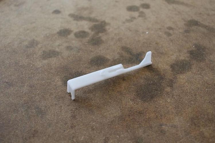 RetroArms CNC suutinlevy V2 POM