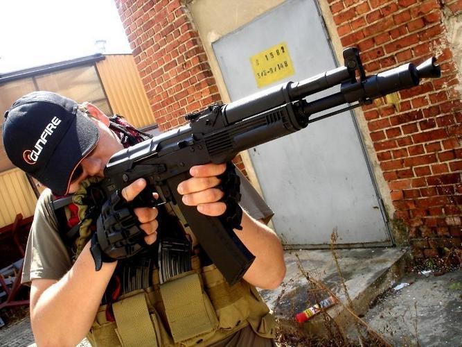 AK-105, teräsrunko (CM040B)