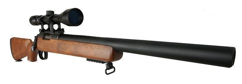 MB02H pulttilukkoinen tarkkuuskivääri kiikarilla, puuimitaatio