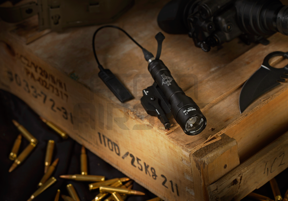 Evolution M620U tactical weapon light - black