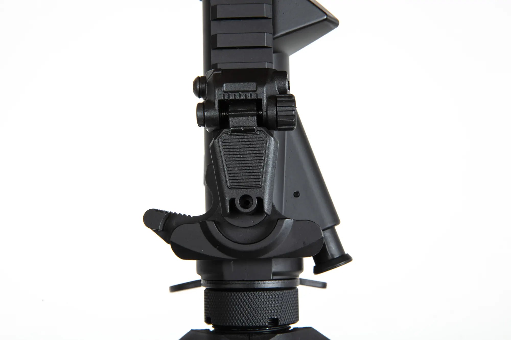 Daniel Defense® RIS III 10.5'' SA-P27 Prime™ HAL™ ETU harjattomalla moottorilla - musta