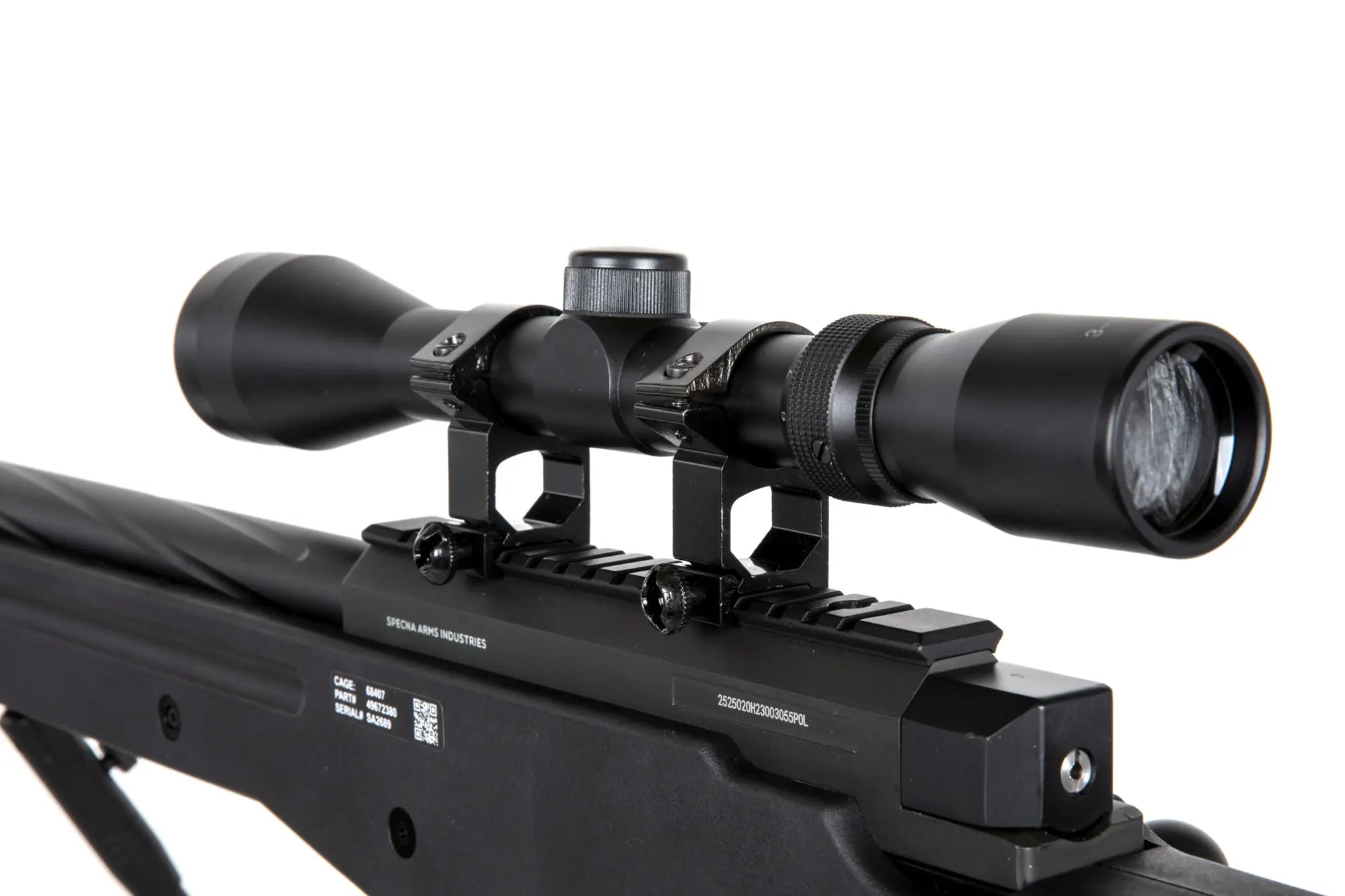 Specna Arms SA-S14 airsoft-tarkkuuskivääri kiikaritähtäimellä ja etujaloilla - musta
