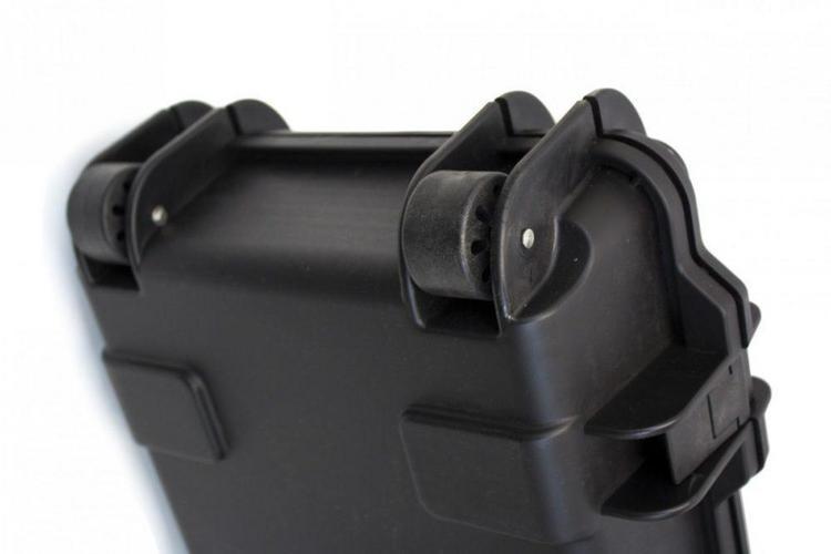 Nuprol Large Hard Case Pick 'N' Pluck, kovamuovinen aselaukku – musta